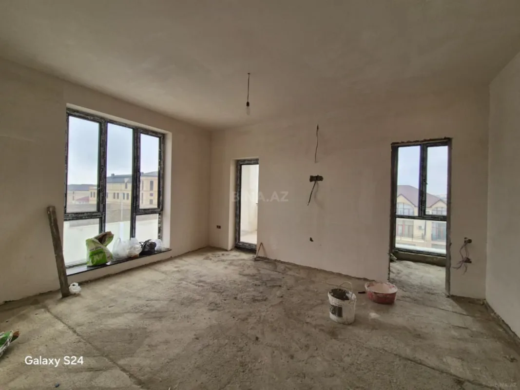 Satılır 6 otaqlı həyət evi 400 m²