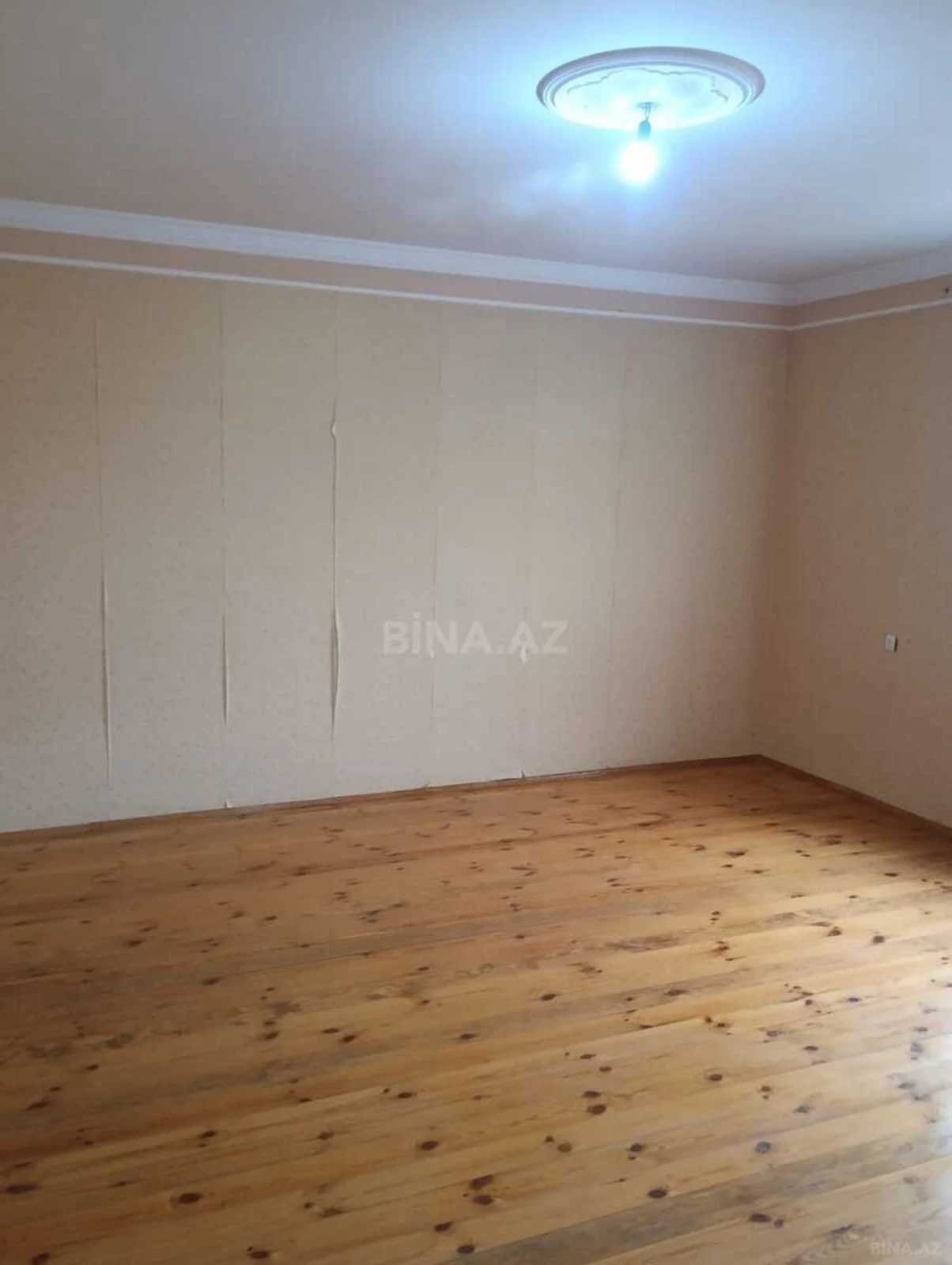 Satılır 8 otaqlı həyət evi 300 m²