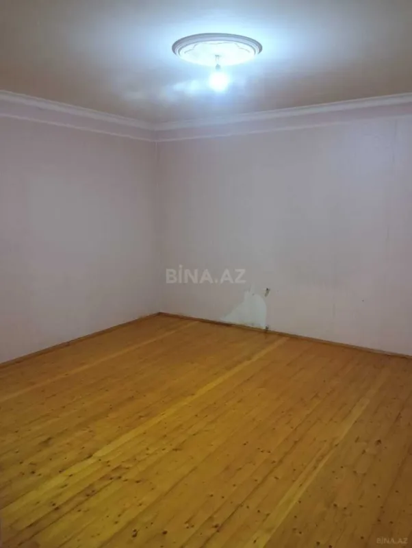 Satılır 8 otaqlı həyət evi 300 m²