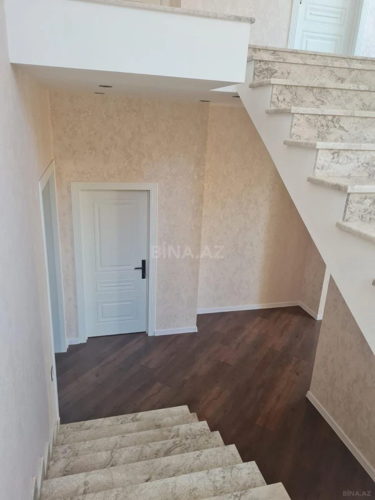 Satılır 4 otaqlı həyət evi 170 m²