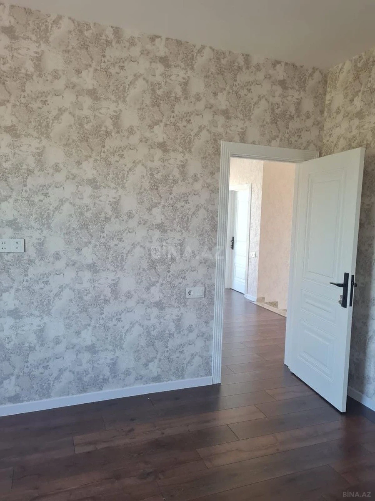 Satılır 4 otaqlı həyət evi 170 m²