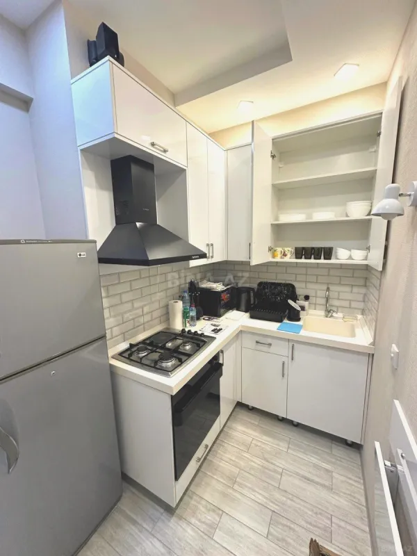 Kirayə verilir 2 otaqlı mənzil 65 m²
