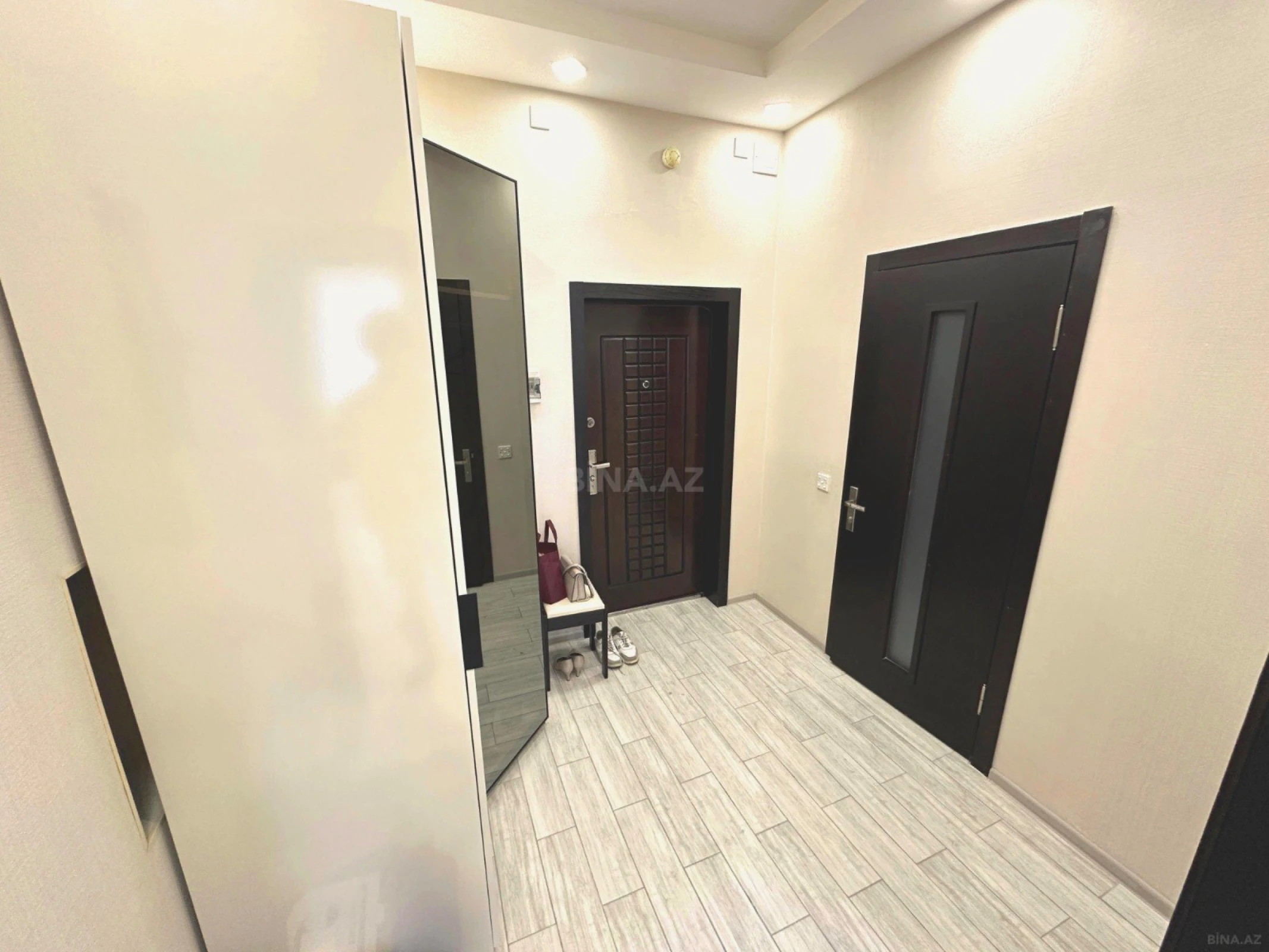 Kirayə verilir 2 otaqlı mənzil 65 m²