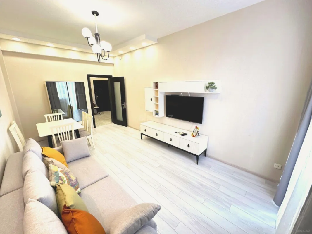 Kirayə verilir 2 otaqlı mənzil 65 m²