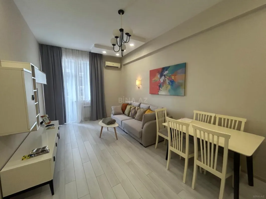 Kirayə verilir 2 otaqlı mənzil 65 m²