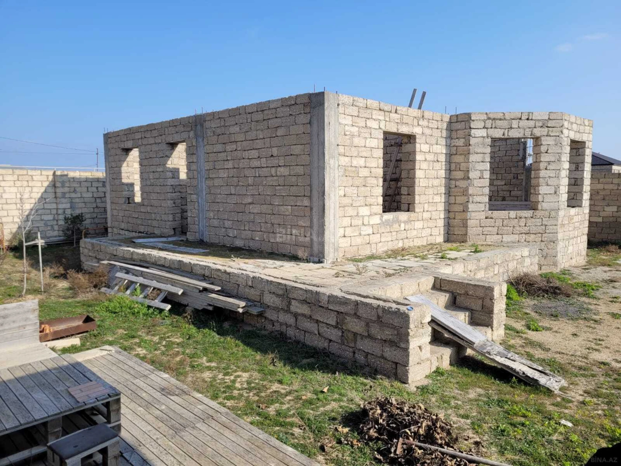 Satılır 4 otaqlı həyət evi 200 m²