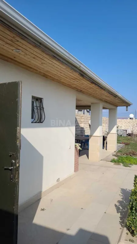 Satılır 4 otaqlı həyət evi 200 m²