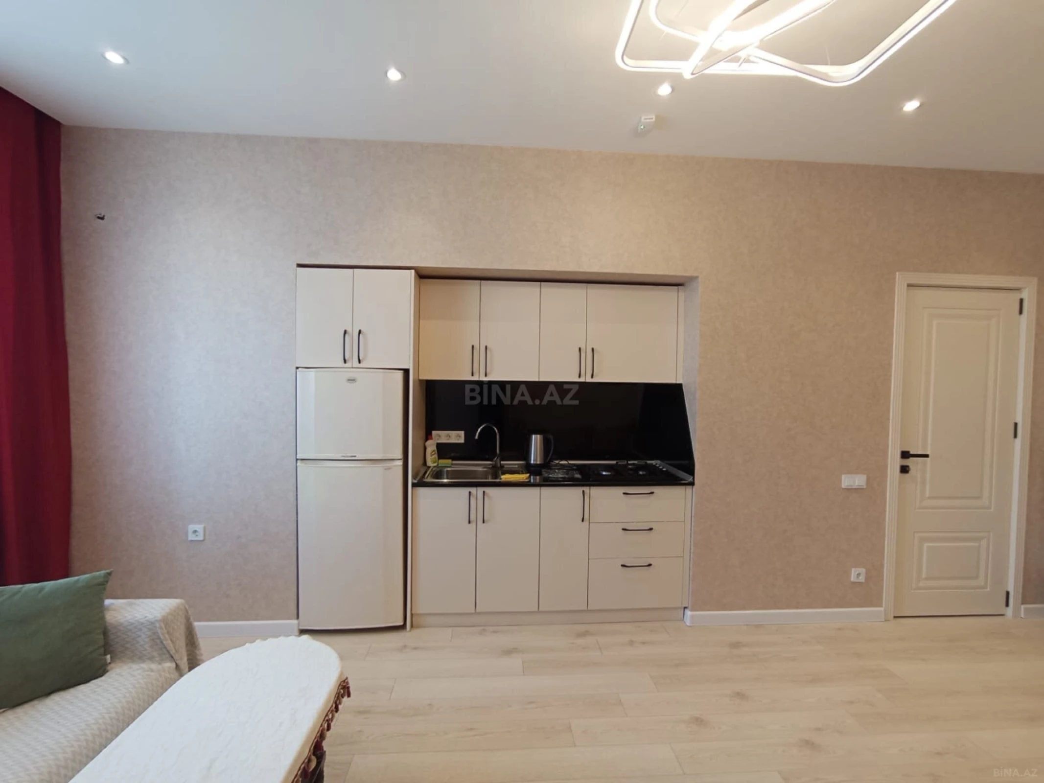 Kirayə verilir 3 otaqlı mənzil 85 m²