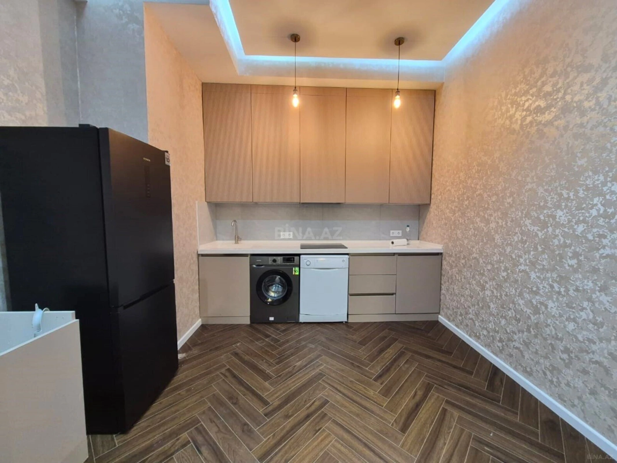 Satılır 2 otaqlı mənzil 86 m²