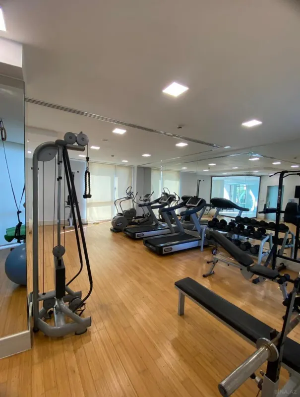 Kirayə verilir 3 otaqlı mənzil 170 m²