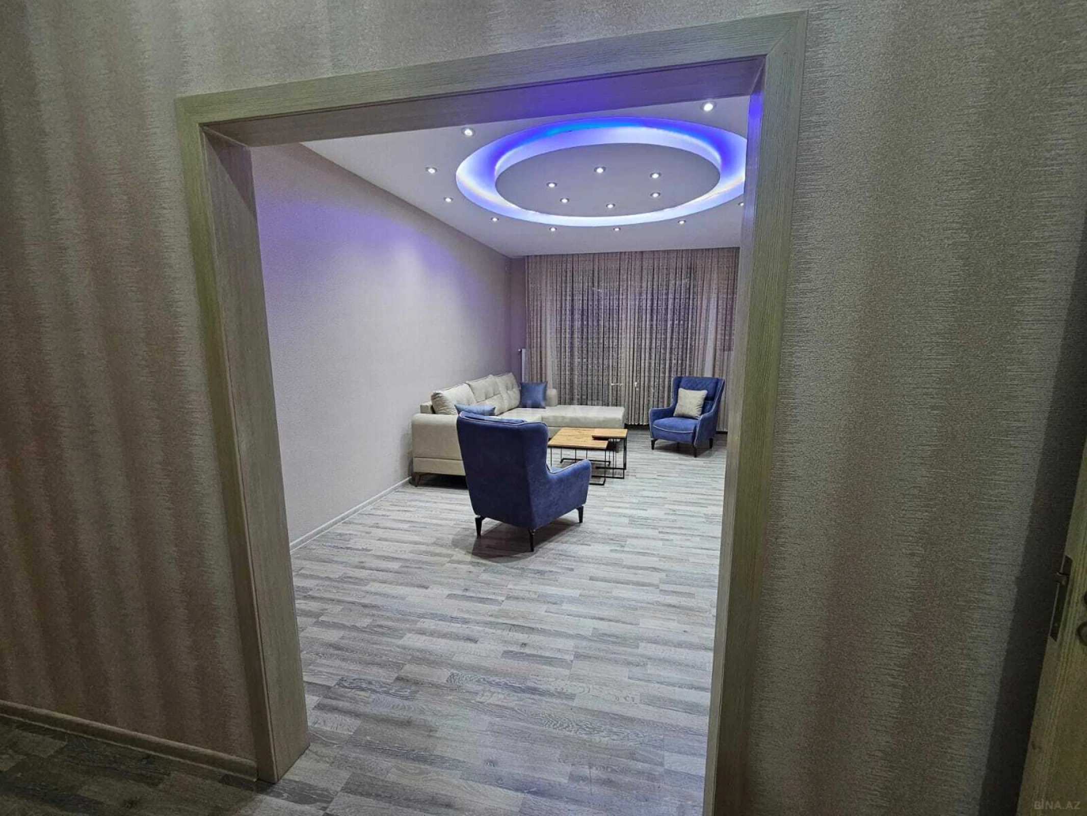 Kirayə verilir 3 otaqlı mənzil 125 m²