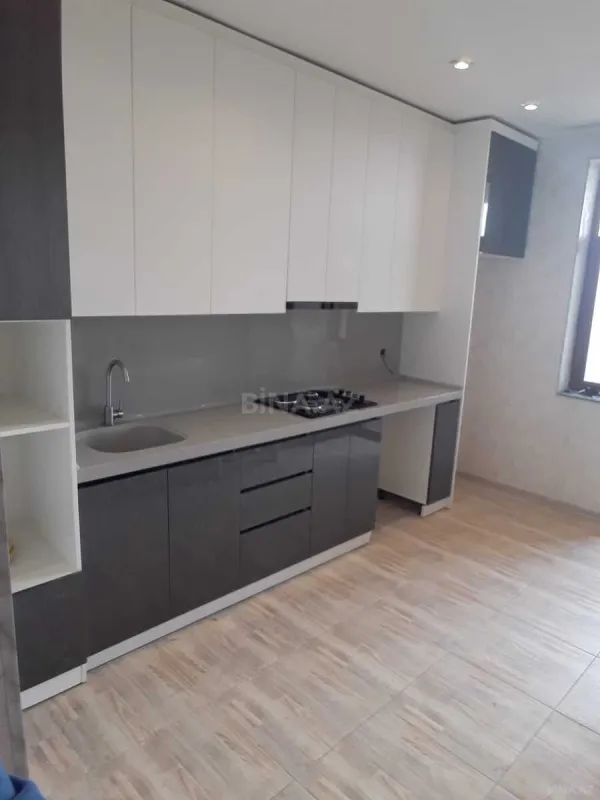 Kirayə verilir 3 otaqlı mənzil 125 m²
