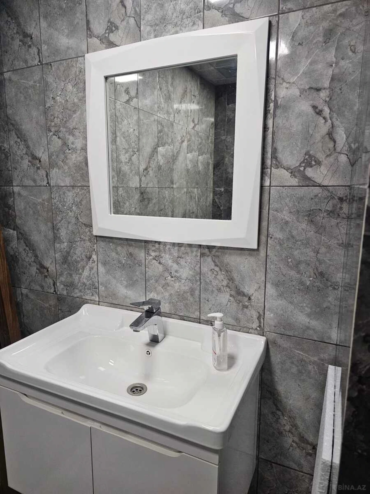 Kirayə verilir 3 otaqlı mənzil 125 m²