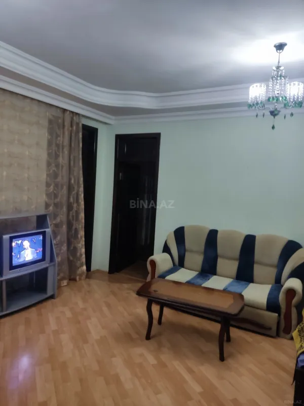 Kirayə verilir 2 otaqlı mənzil 90 m²