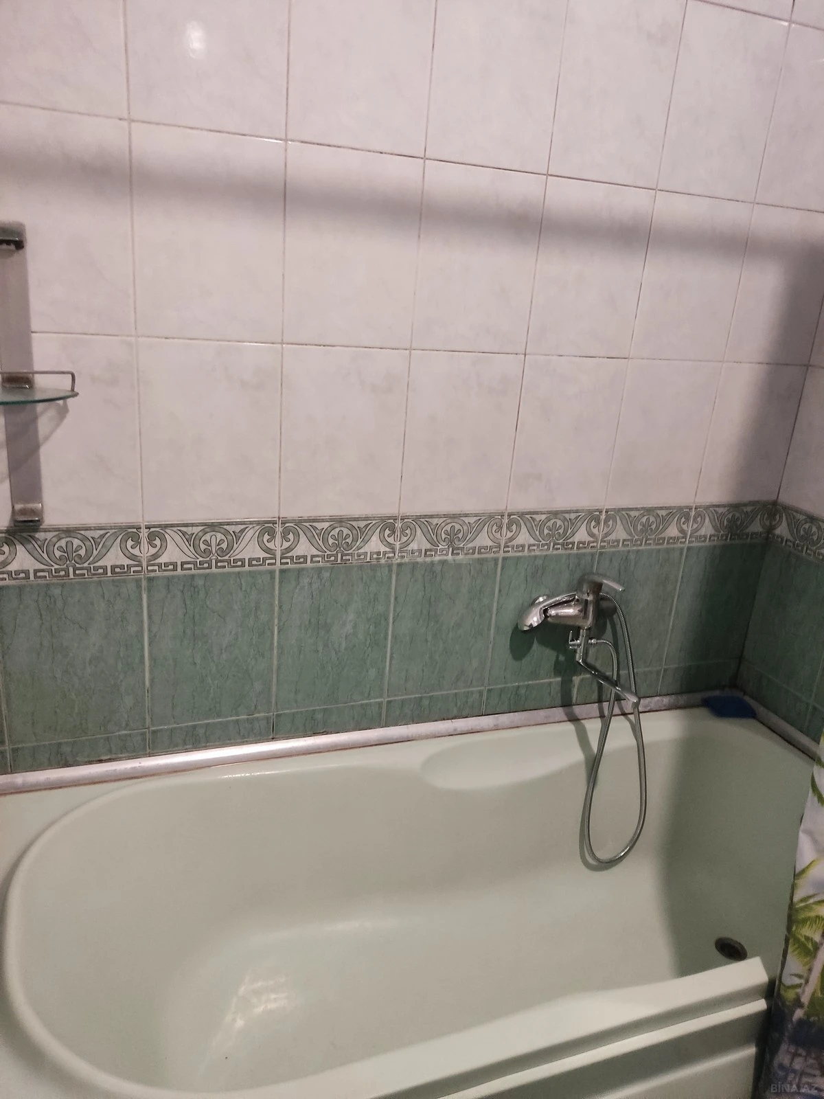 Kirayə verilir 2 otaqlı mənzil 90 m²