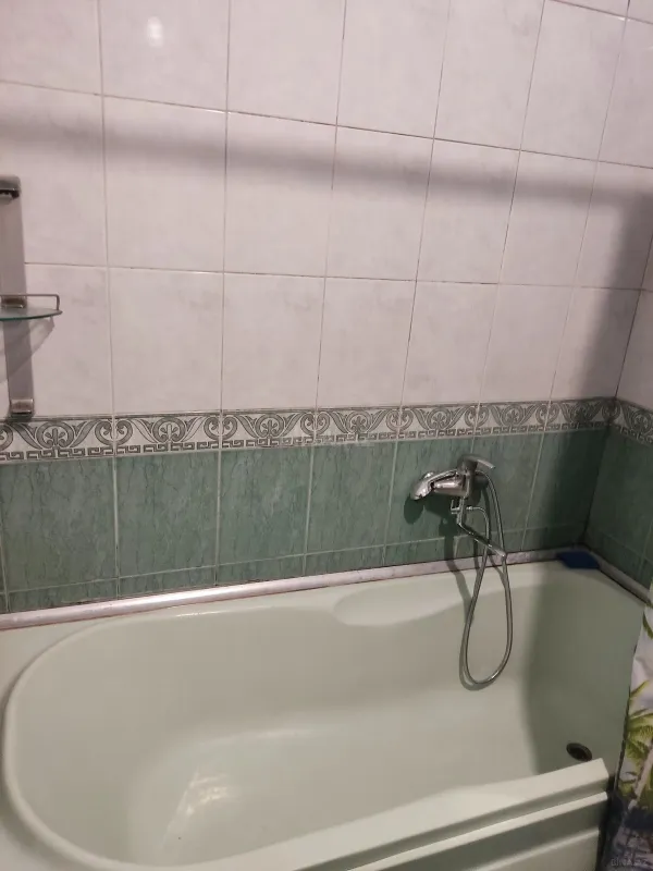 Kirayə verilir 2 otaqlı mənzil 90 m²