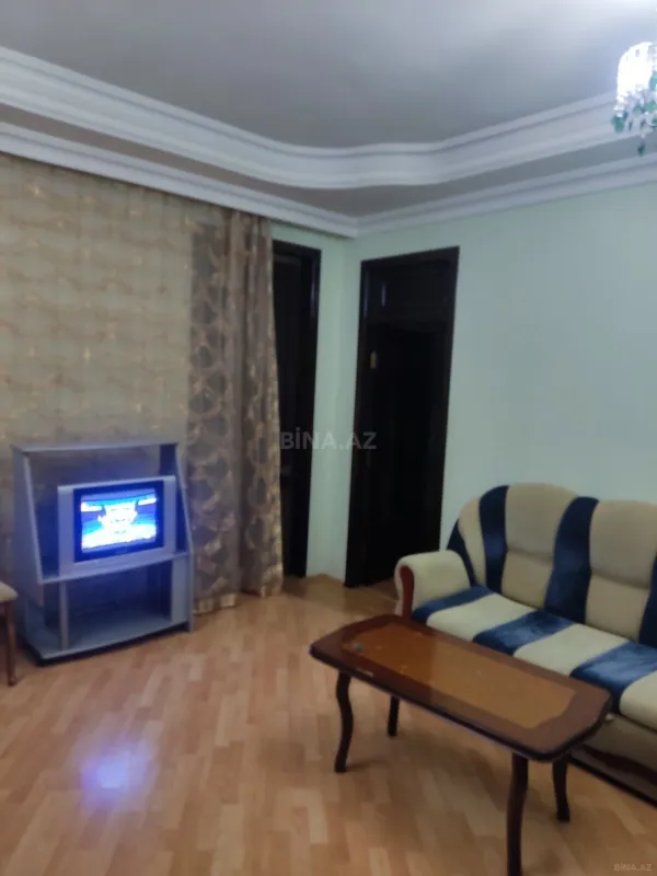 Kirayə verilir 2 otaqlı mənzil 90 m²
