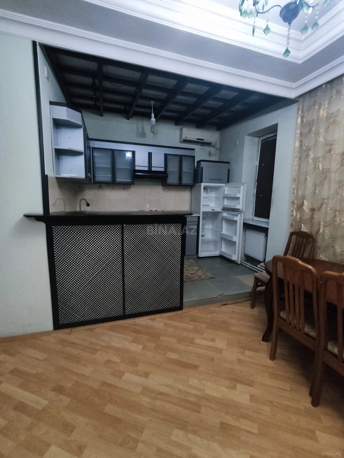 Kirayə verilir 2 otaqlı mənzil 90 m²