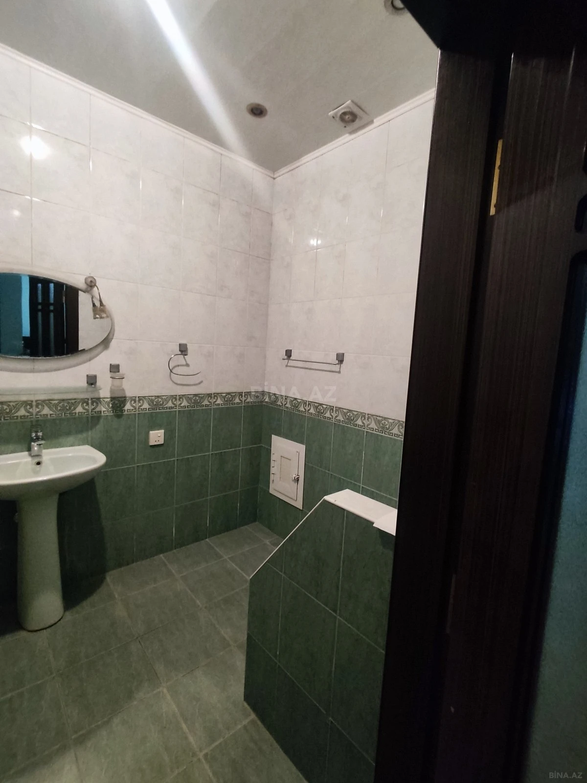 Kirayə verilir 2 otaqlı mənzil 90 m²