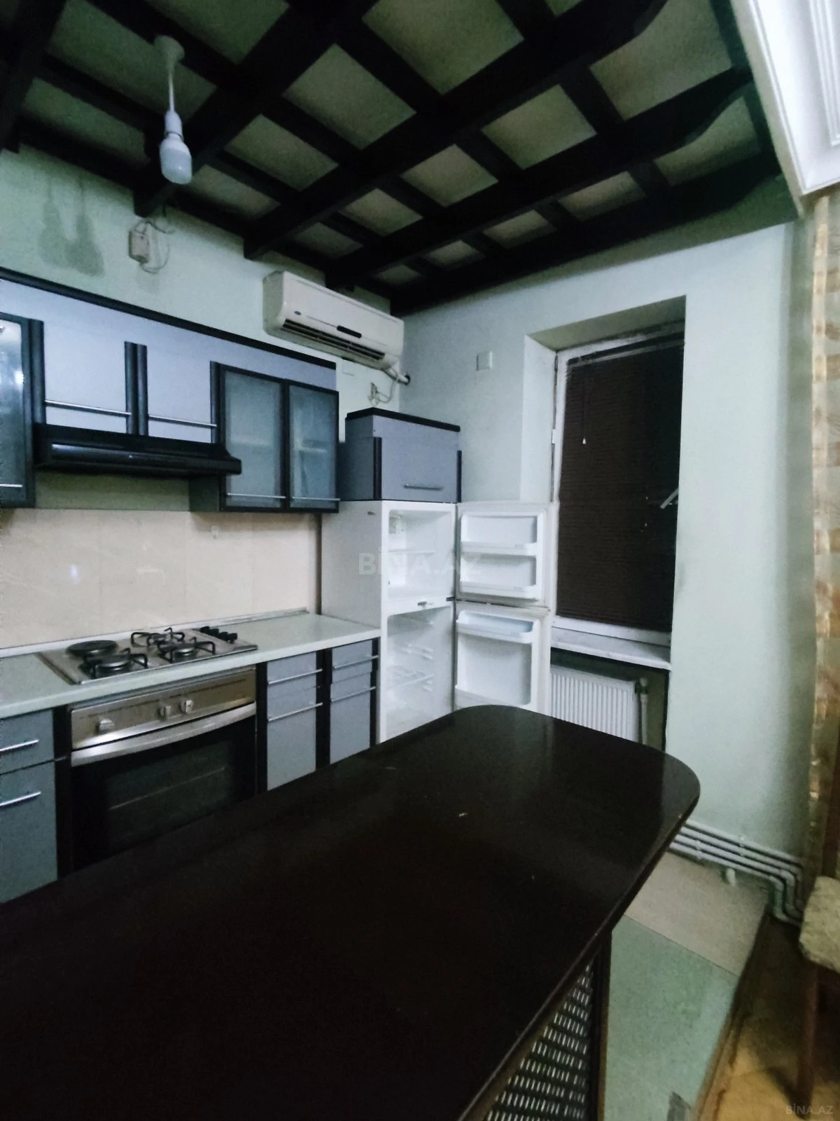 Kirayə verilir 2 otaqlı mənzil 90 m²