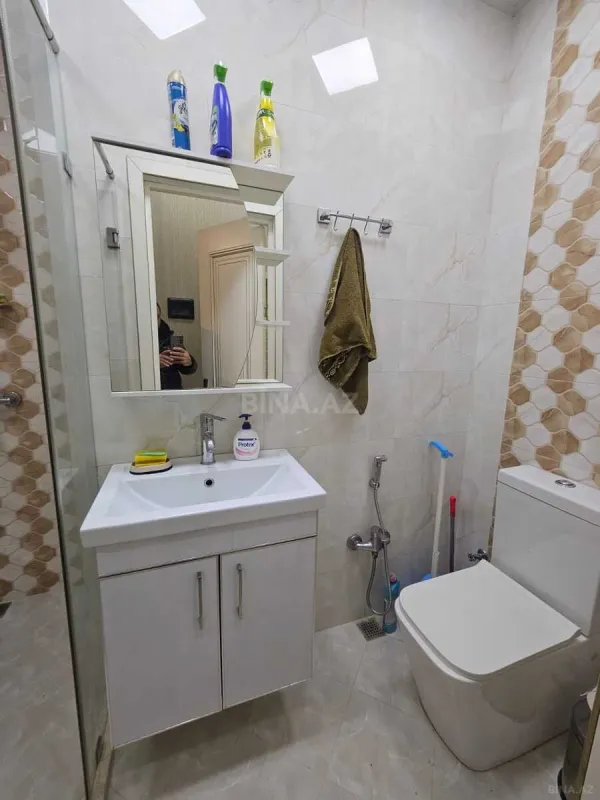 Kirayə verilir 2 otaqlı mənzil 65 m²