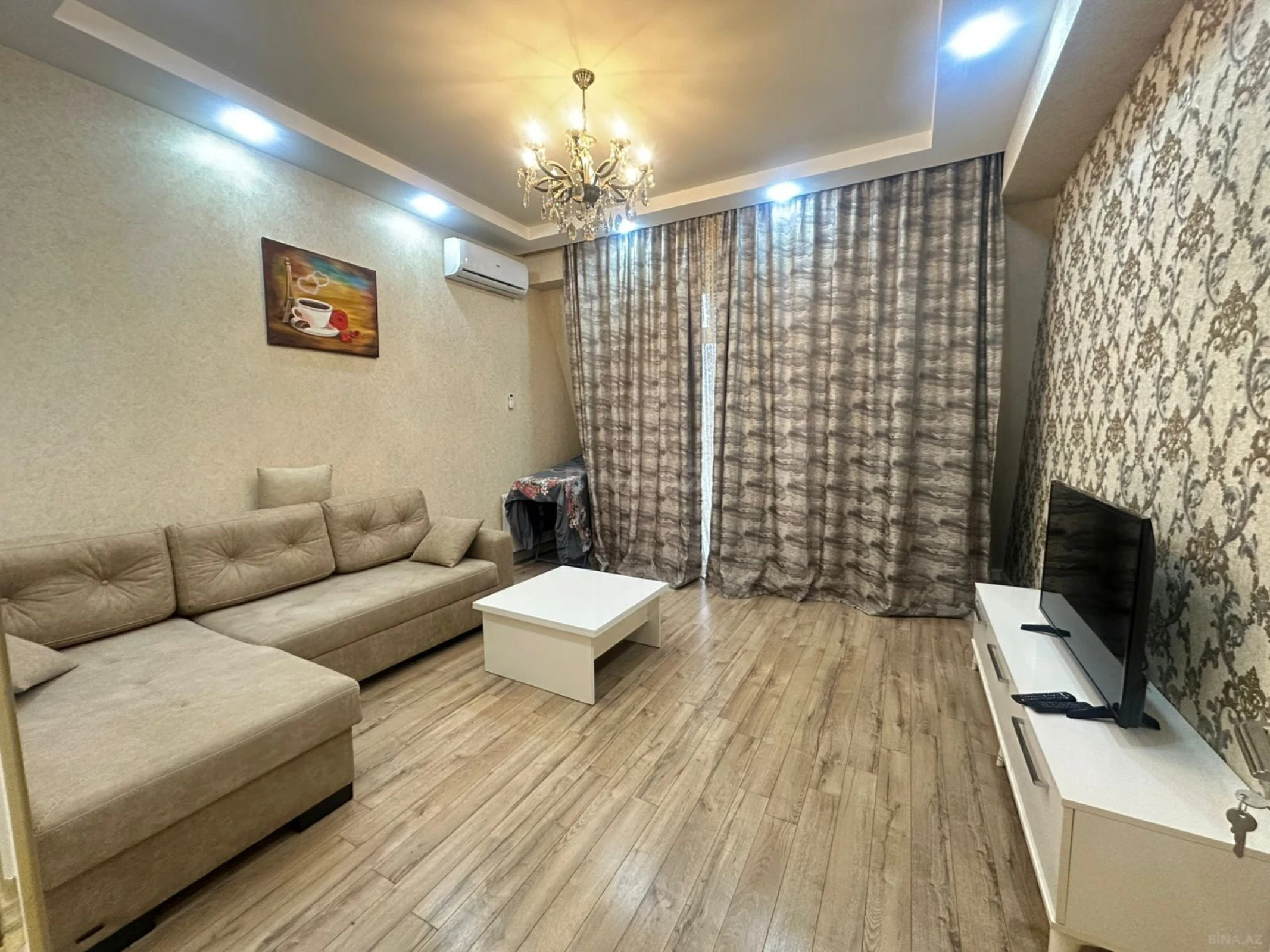 Kirayə verilir 2 otaqlı mənzil 65 m²