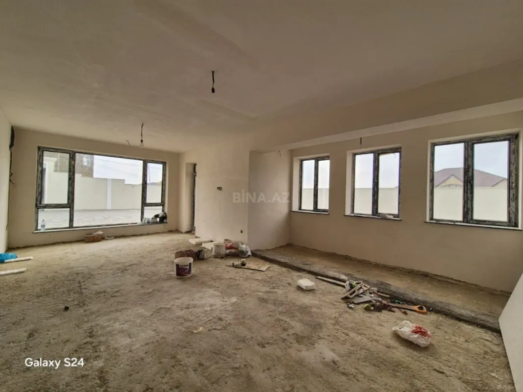 Satılır 6 otaqlı həyət evi 400 m²