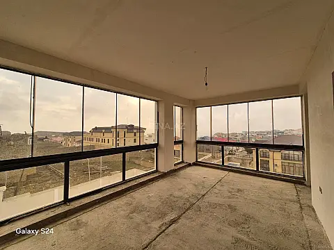 Satılır 6 otaqlı həyət evi 400 m²