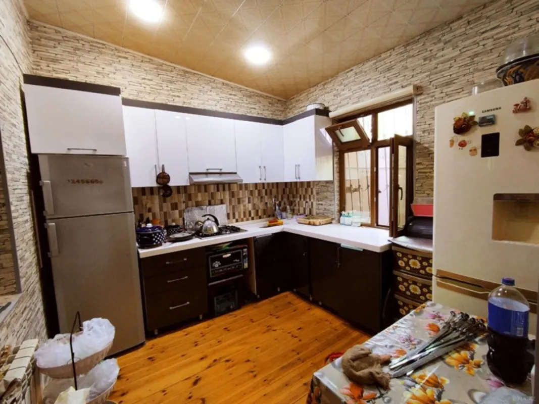 Satılır 4 otaqlı həyət evi 130 m²