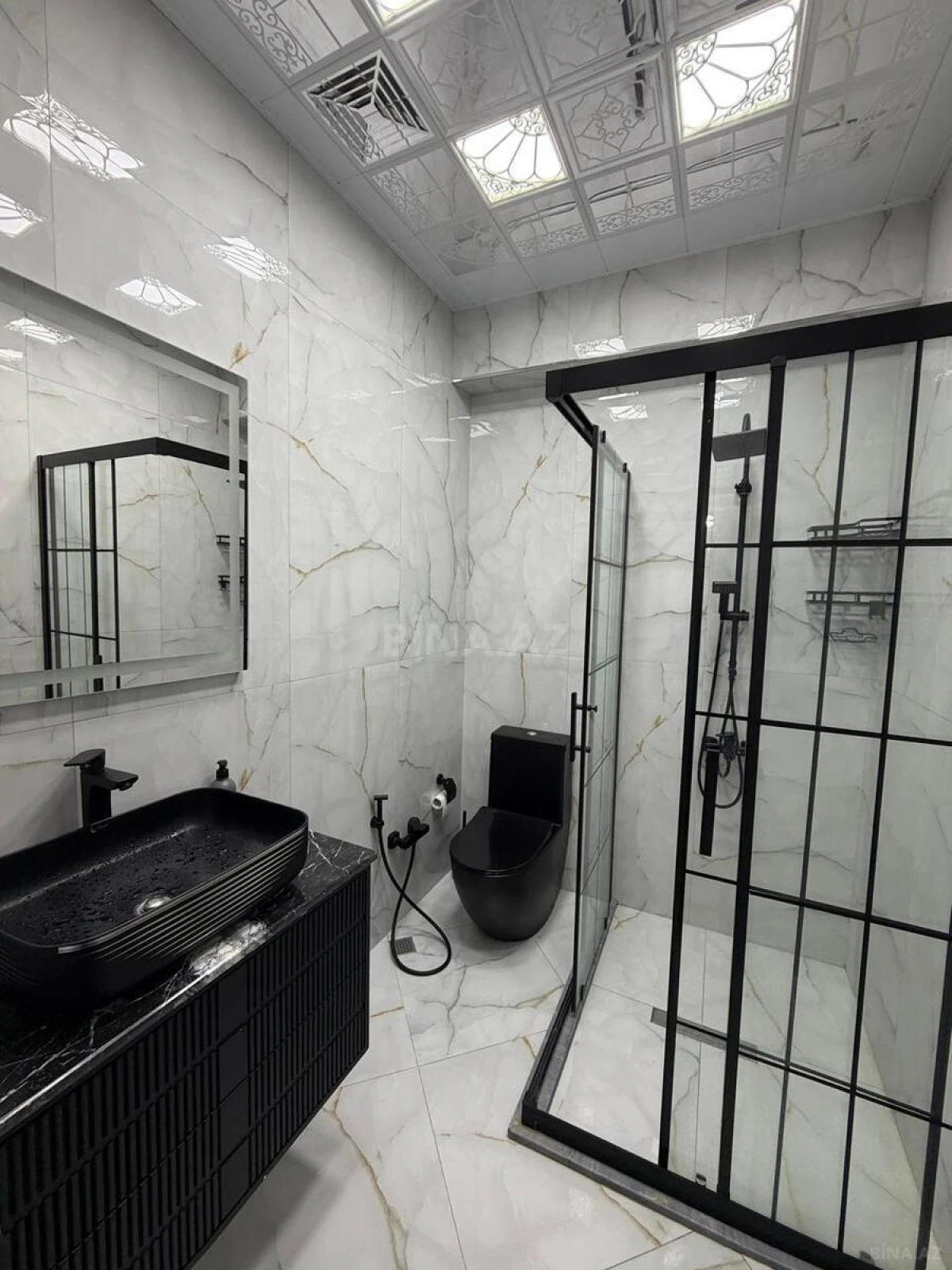 Kirayə verilir 2 otaqlı mənzil 120 m²