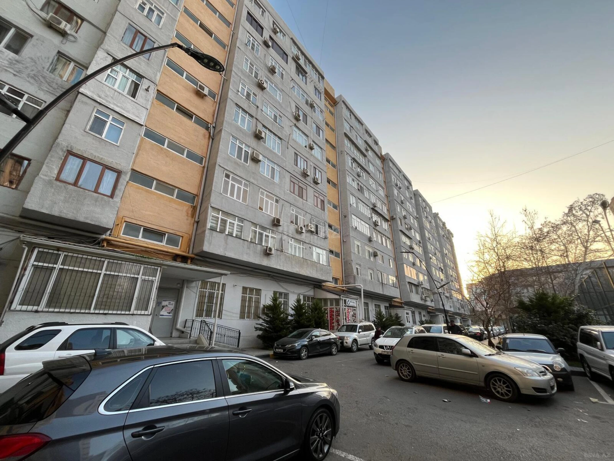 Satılır 3 otaqlı mənzil 96 m²