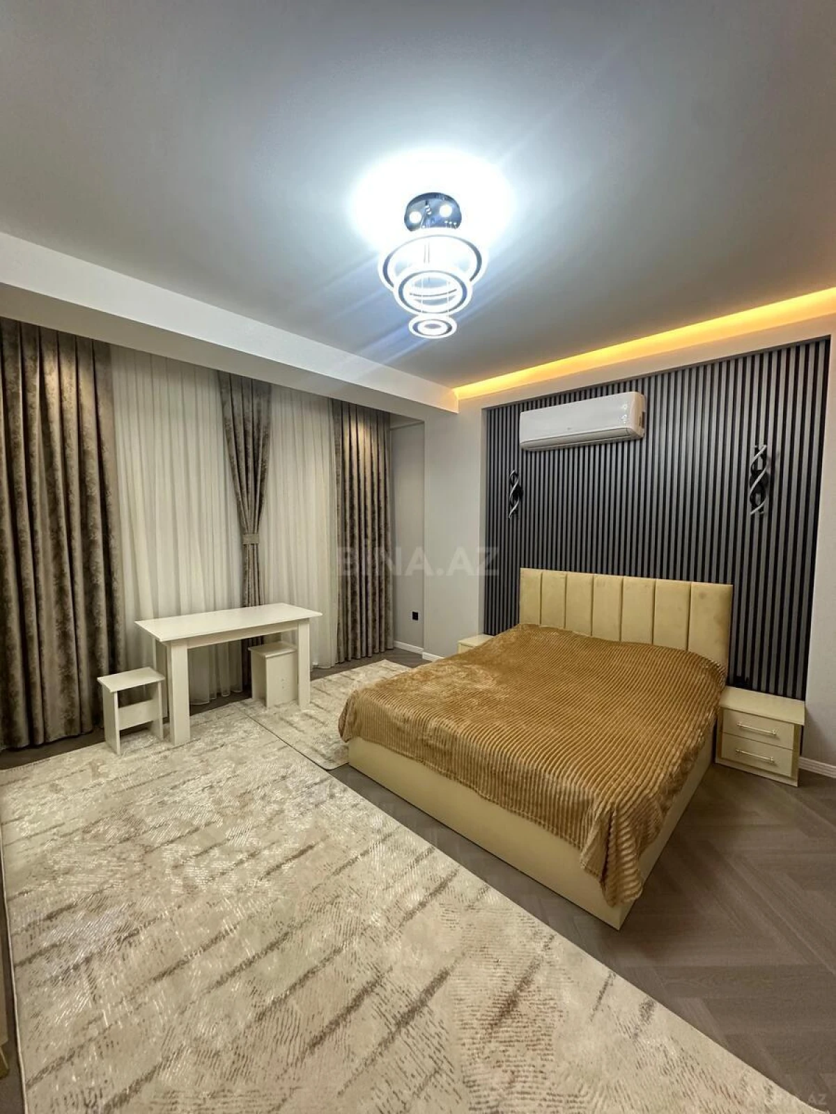 Kirayə verilir 3 otaqlı mənzil 120 m²