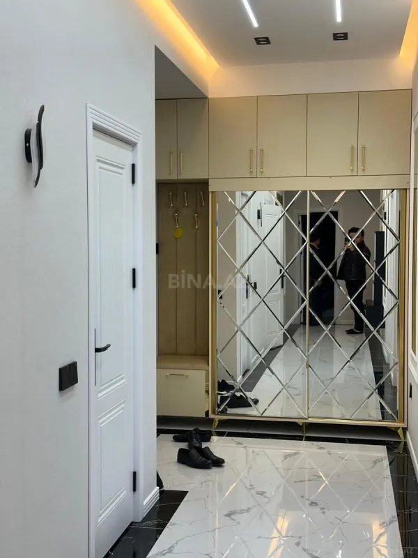 Kirayə verilir 3 otaqlı mənzil 120 m²