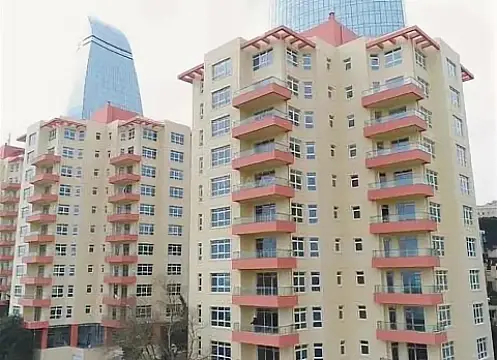 Satılır 4 otaqlı mənzil 214 m² — Bakı, Badamdar 4 otaq 214.00 m²