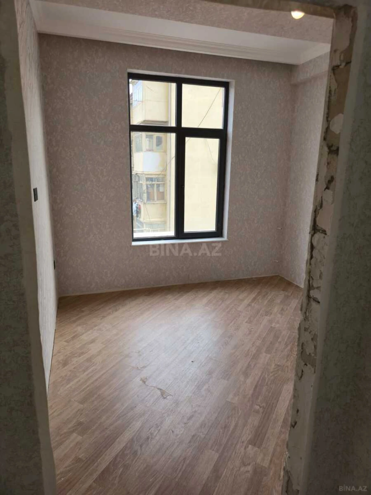 Satılır 3 otaqlı mənzil 91 m²