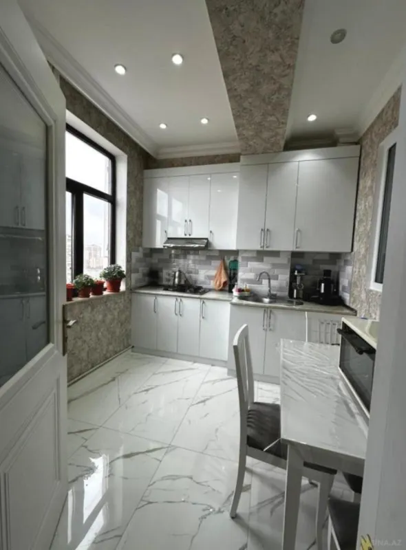 Satılır 2 otaqlı mənzil 60 m²