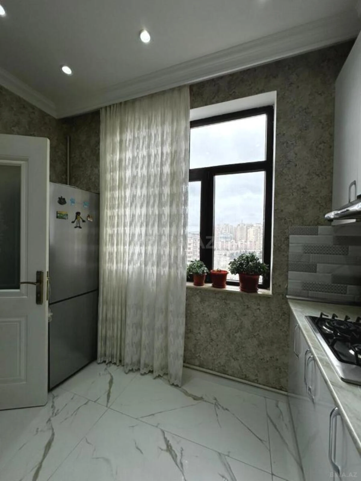Satılır 2 otaqlı mənzil 60 m²