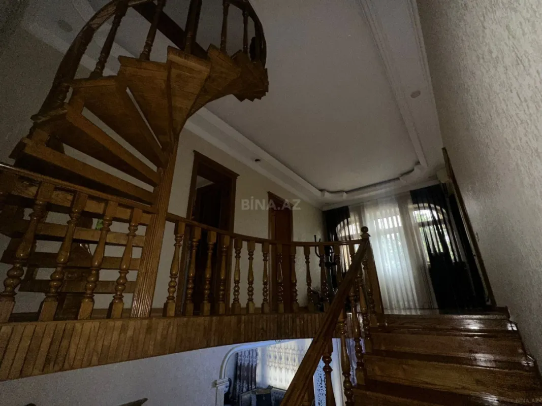 Kirayə verilir 6 otaqlı həyət evi 650 m²