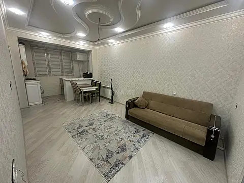 Kirayə verilir 3 otaqlı mənzil 45 m² — Bakı, Memar Əcəmi yanı 3 otaq 45.00 m²