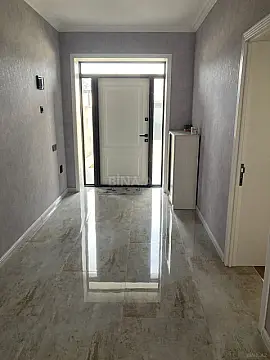 Satılır 5 otaqlı həyət evi 215 m²