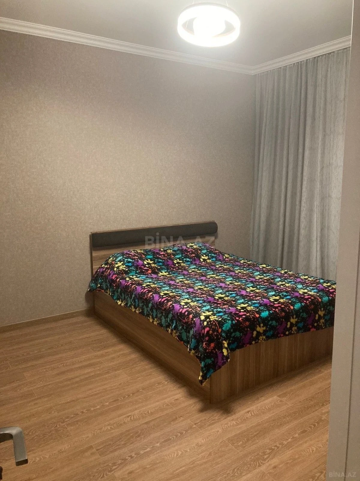 Satılır 5 otaqlı həyət evi 215 m²