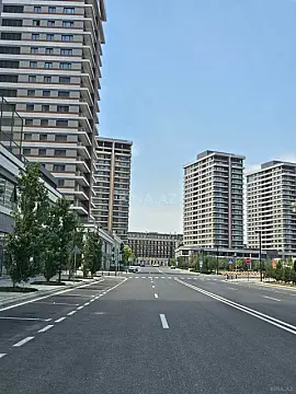 Satılır 4 otaqlı mənzil 194 m²