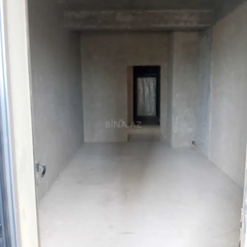 Satılır 4 otaqlı mənzil 194 m²