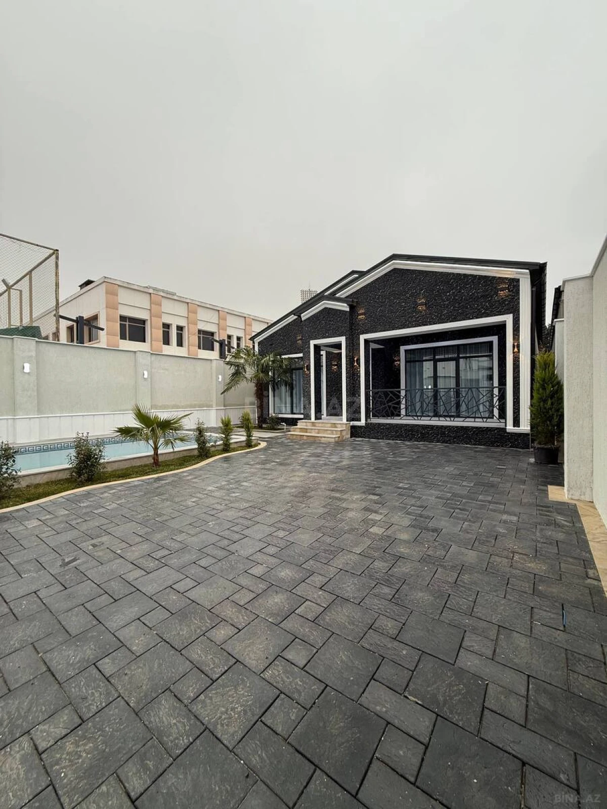 Satılır 4 otaqlı həyət evi 170 m²