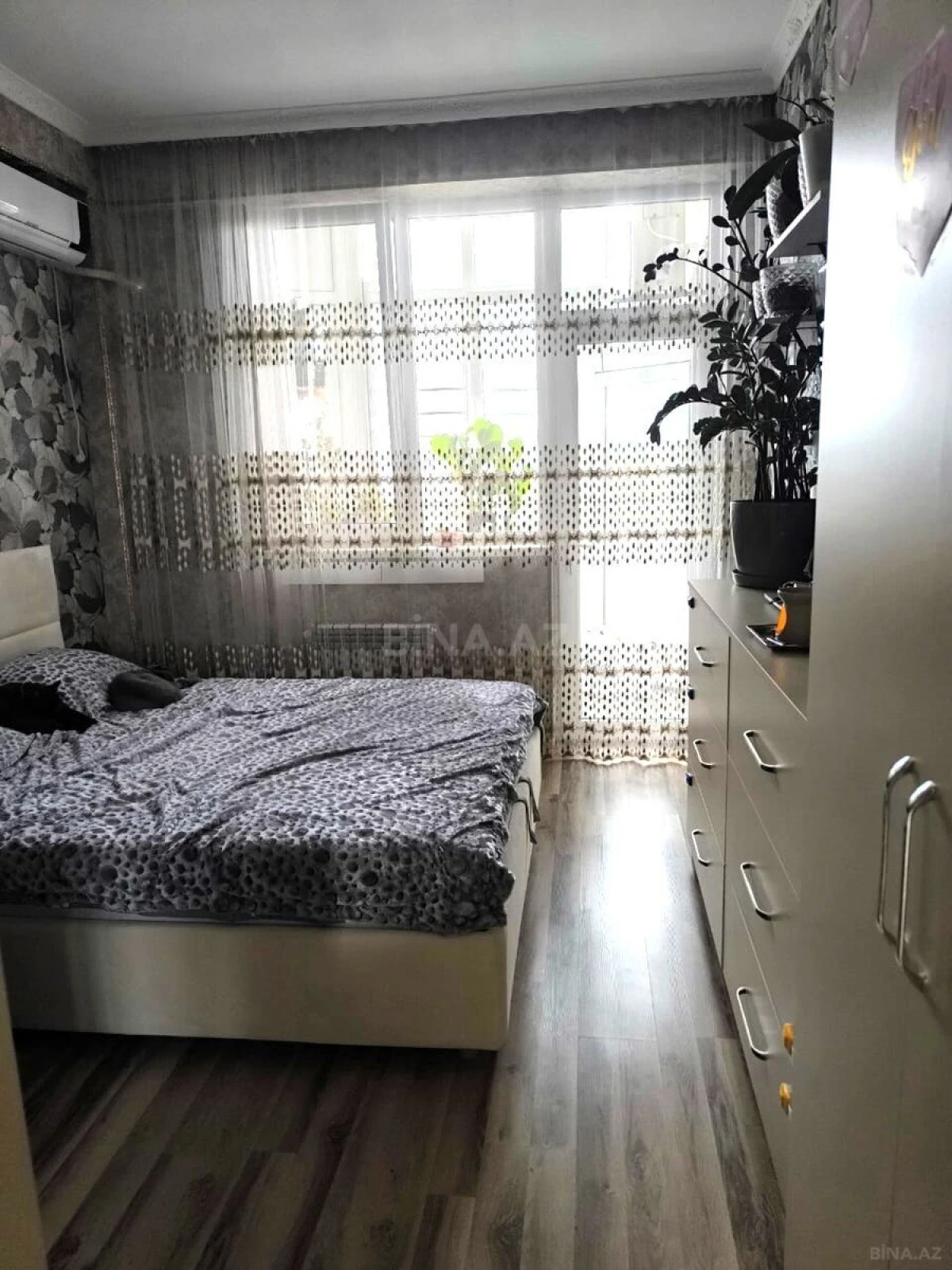 Satılır 2 otaqlı mənzil 60 m²