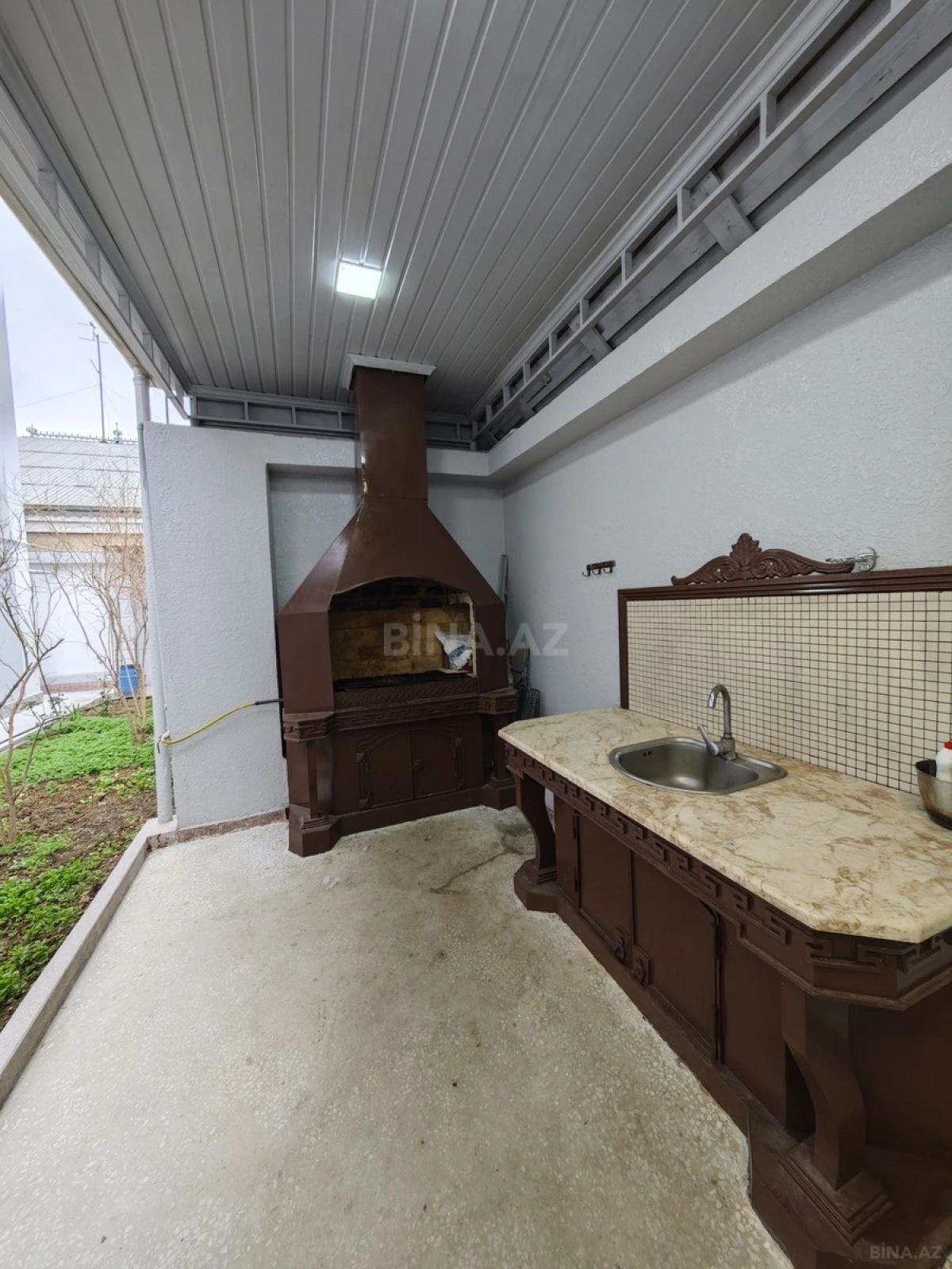 Satılır 7 otaqlı həyət evi 330 m²