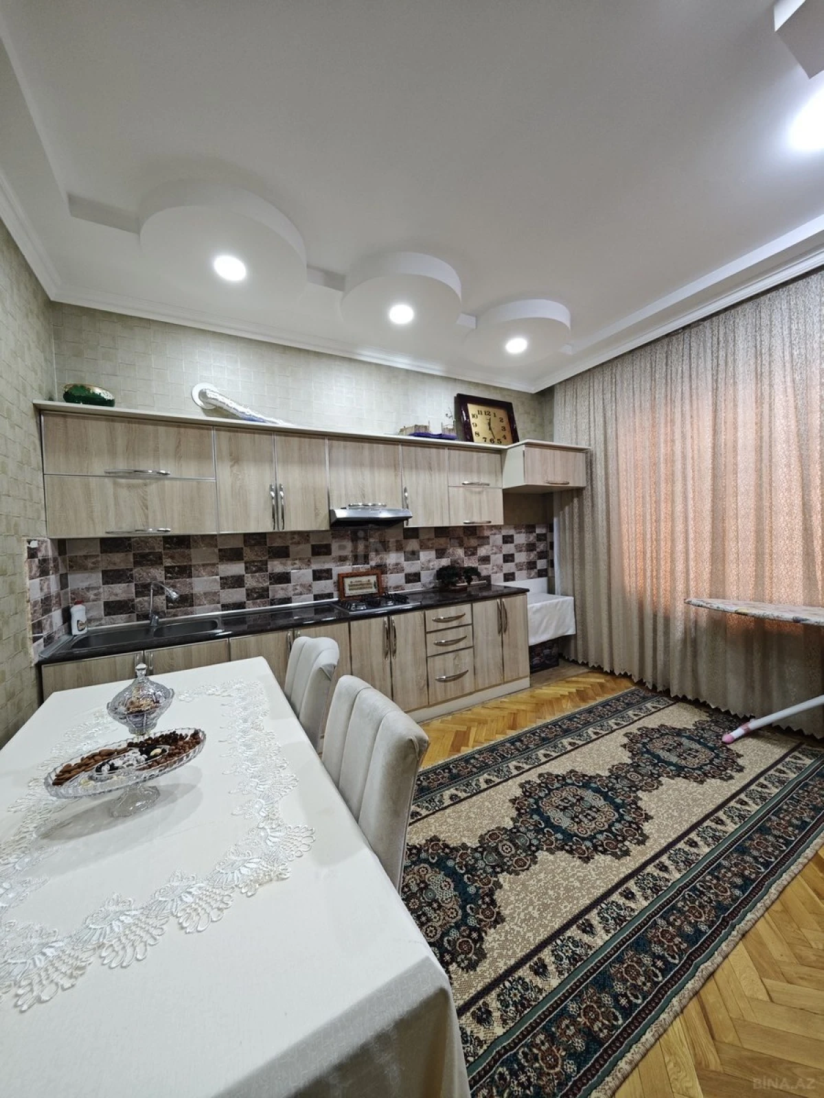Satılır 7 otaqlı həyət evi 330 m²