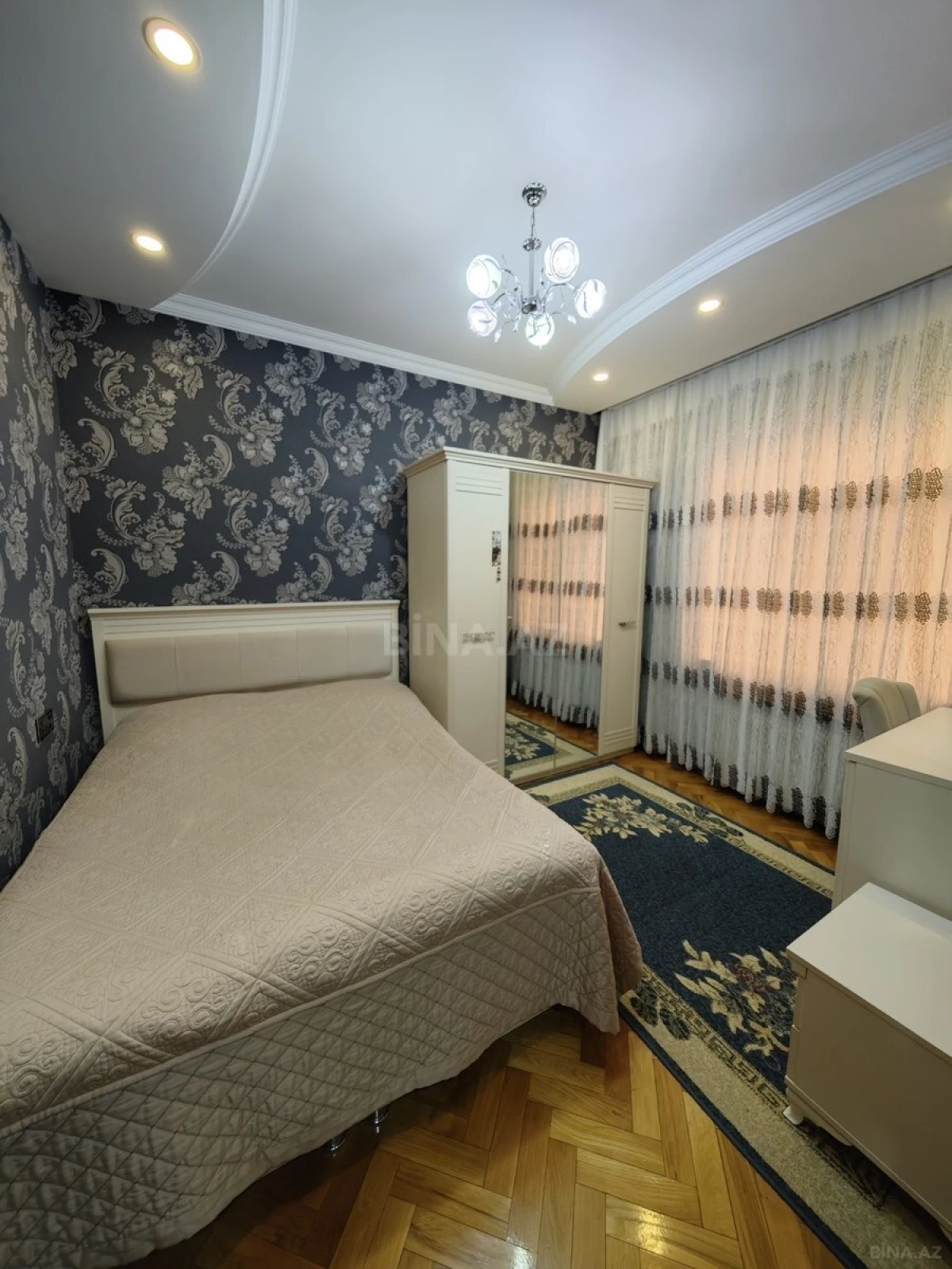 Satılır 7 otaqlı həyət evi 330 m²