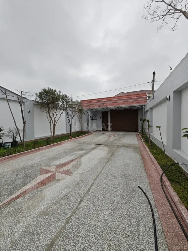 Satılır 7 otaqlı həyət evi 330 m²