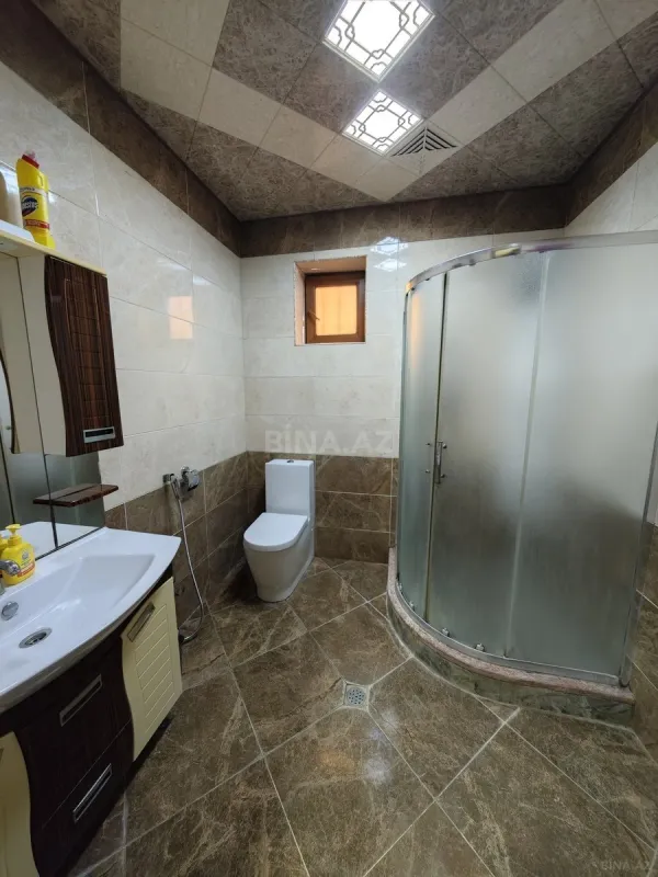 Satılır 7 otaqlı həyət evi 330 m²
